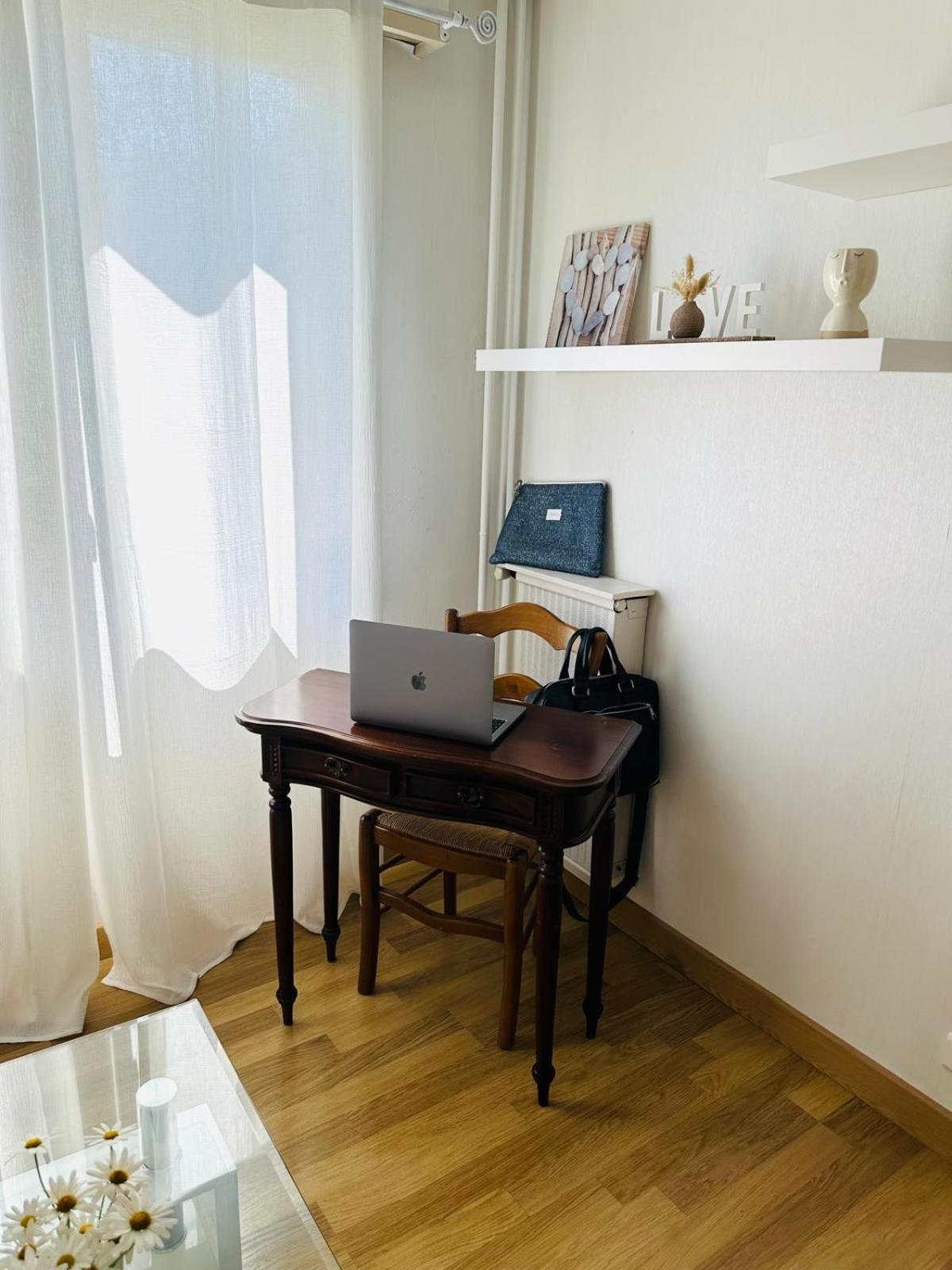 Spacieux 2 Chambres 65M2 Climatise Au Village Medieval Entre Nice Et Antibes Villeneuve-Loubet Exterior photo