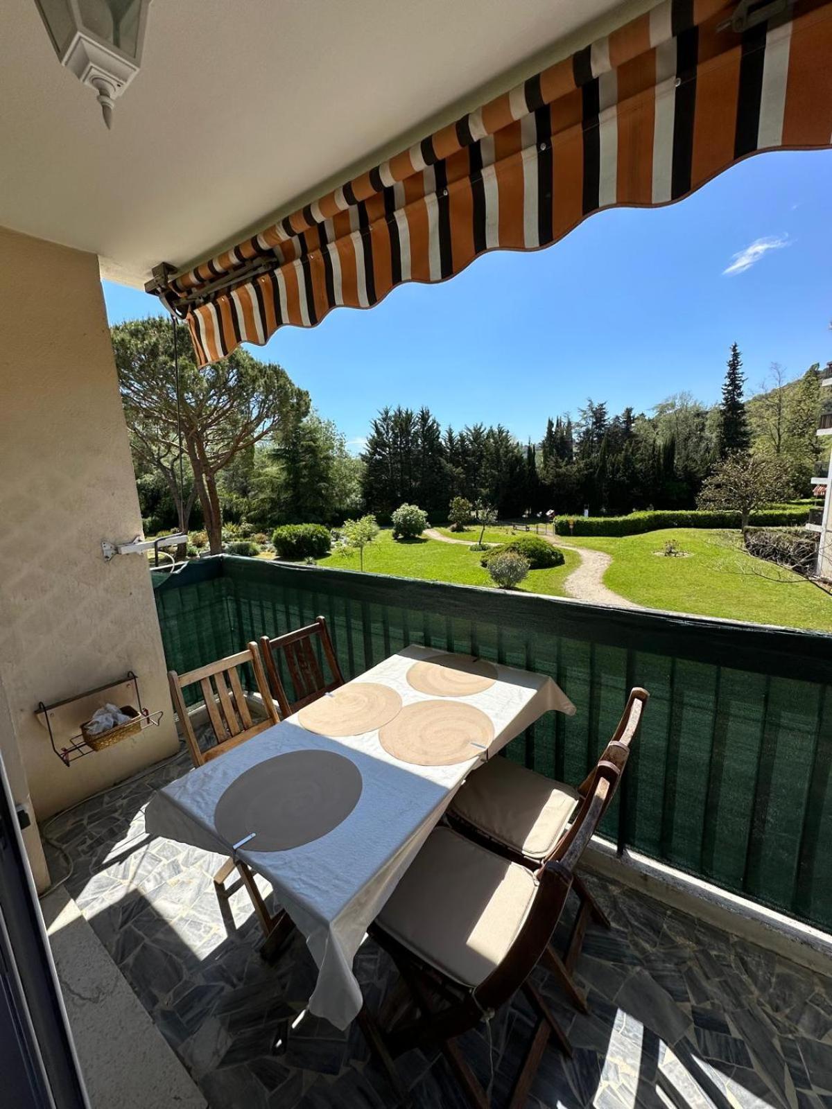 Spacieux 2 Chambres 65M2 Climatise Au Village Medieval Entre Nice Et Antibes Villeneuve-Loubet Exterior photo